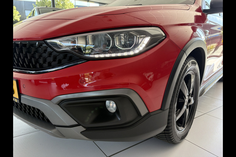 Fiat Tipo Cross 1.0 City Life Achteruitrijcamera - Airco - Apple carplay - Parkeersensoren - Dakrails - Stoelverwarming - Bluetooth - Cruise control - Elektrische ramen - Stuur multifunctioneel - Led verlichting - Licht m