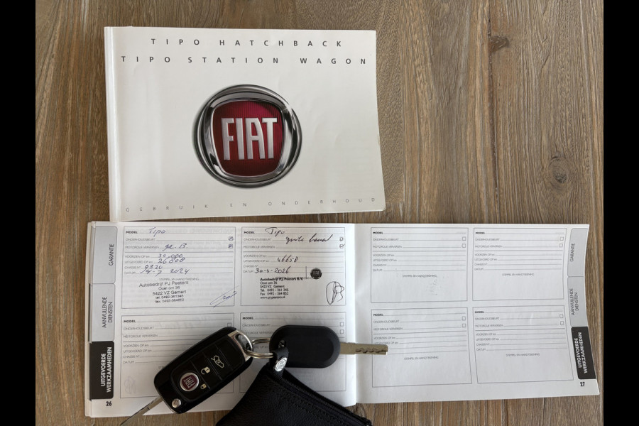 Fiat Tipo Cross 1.0 City Life Achteruitrijcamera - Airco - Apple carplay - Parkeersensoren - Dakrails - Stoelverwarming - Bluetooth - Cruise control - Elektrische ramen - Stuur multifunctioneel - Led verlichting - Licht m