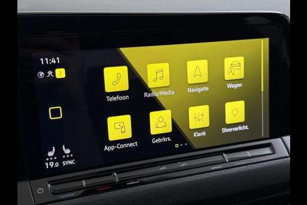 Volkswagen Golf 1.4 eHybrid GTE PHEV 245PK | 32.000 KM! | PANO | HEAD-UP DISPLAY | KEYLESS | IQ LED MATRIX | WINTERPAKKET | CAMERA | ADAPTIEVE CRUISE CONTROL | DODEHOEKDETECTIE | ALL SEASONS | FULL OPTIONS | RIJKLAAR + 12 MND BOVAG GARANTIE