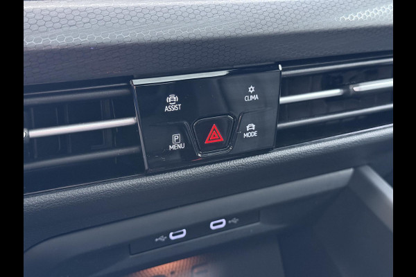 Volkswagen Golf 1.4 eHybrid GTE PHEV 245PK | 32.000 KM! | PANO | HEAD-UP DISPLAY | KEYLESS | IQ LED MATRIX | WINTERPAKKET | CAMERA | ADAPTIEVE CRUISE CONTROL | DODEHOEKDETECTIE | ALL SEASONS | FULL OPTIONS | RIJKLAAR + 12 MND BOVAG GARANTIE