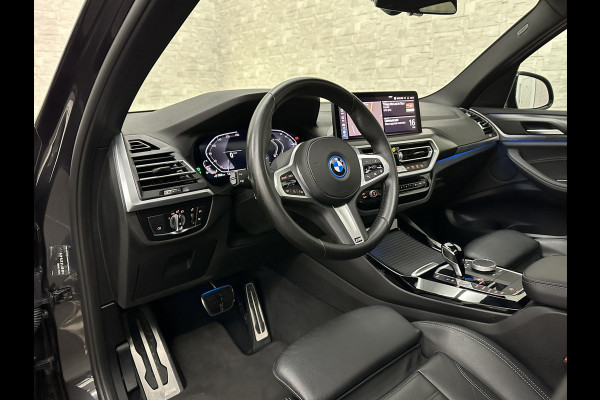 BMW X3 30e Hybrid 292pk M-Sport | Panodak | 97% SOH | Vol Leder | TH 2000kg | Live Cockpit Profesional | Alarm | Camera | Navi Profesional | Active Guard | Carplay.