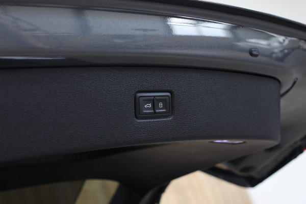 Audi Q7 60 TFSI e Quattro Competition *Pano*RS-Stoelen*B&O*360 Camera*Soft-Close*