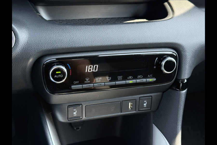 Toyota Yaris 1.5 Hybrid Team D | ACC | CarPlay | Camera | Keyless | LED