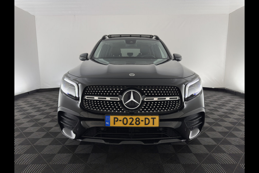 Mercedes-Benz Glb 250 4MATIC AMG-Sportpack Premium Plus Aut. *PANO | TOWBAR | LEATHER-MICROFIBRE | FULL-LED | AMBIENTLIGHT | WIDE-COCKPIT | HEATED-SPORTSEATS | KEYLESS | NAVI-FULLMAP | ECC | SHIFTPADDLES | MEMORY-PACK | PDC | CRUISE | 20''ALU*