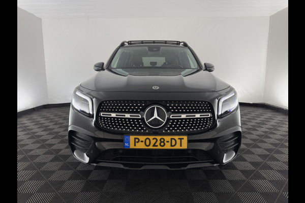 Mercedes-Benz Glb 250 4MATIC AMG-Sportpack Premium Plus Aut. *PANO | TOWBAR | LEATHER-MICROFIBRE | FULL-LED | AMBIENTLIGHT | WIDE-COCKPIT | HEATED-SPORTSEATS | KEYLESS | NAVI-FULLMAP | ECC | SHIFTPADDLES | MEMORY-PACK | PDC | CRUISE | 20''ALU*