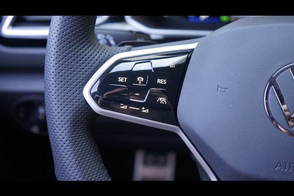 Volkswagen T-Roc R-Line 1.5 TSI AUTOMAAT|ACC|CAMERA|FULL LED|IQ LIGHT|KEYLESS|NAVIGATIE|TREKHAAK|VIRTUEEL