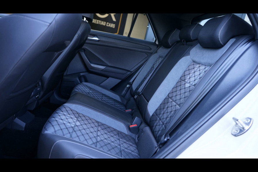 Volkswagen T-Roc R-Line 1.5 TSI AUTOMAAT|ACC|CAMERA|FULL LED|IQ LIGHT|KEYLESS|NAVIGATIE|TREKHAAK|VIRTUEEL