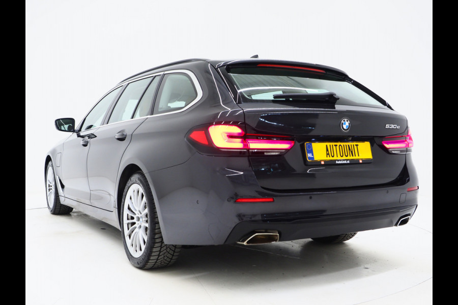 BMW 5 Serie Touring 530e | LED Grille | Leder | Camera | Dodehoek | Sfeerlicht | Cruise | Carplay
