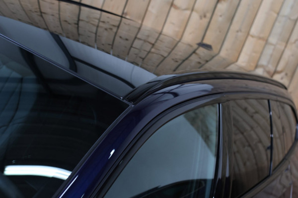 BMW 5 Serie Touring 550e xDrive *Pano*B&W*4-Wiel besturing*Trekhaak*Stoelventilatie*