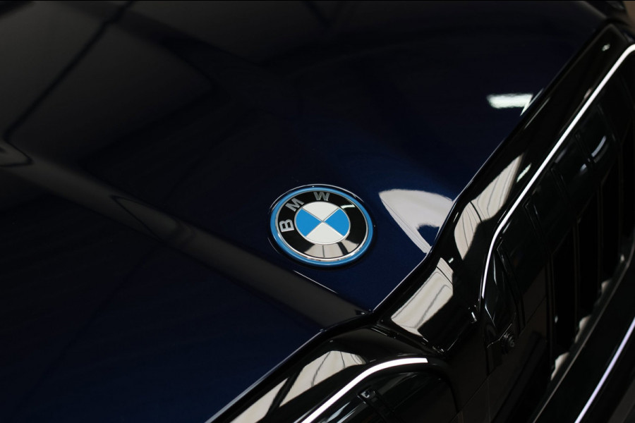 BMW 5 Serie Touring 550e xDrive *Pano*B&W*4-Wiel besturing*Trekhaak*Stoelventilatie*