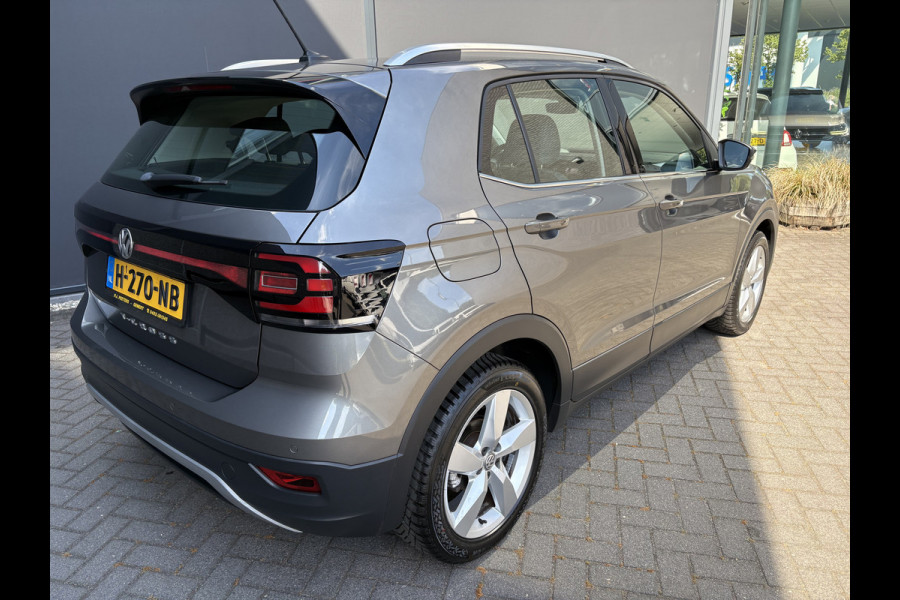Volkswagen T-Cross 1.0 TSI Style Airco - Parkeersensoren - Navigatie - Licht metalen velgen 17 inch - Dodehoek detector - Dakrails - Bluetooth - Cruise control - Led verlichting - Radio - Start/stop systeem - Stuur multifunc - Elektrische ramen