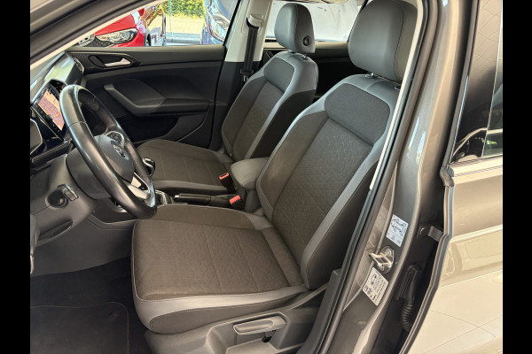 Volkswagen T-Cross 1.0 TSI Style Airco - Parkeersensoren - Navigatie - Licht metalen velgen 17 inch - Dodehoek detector - Dakrails - Bluetooth - Cruise control - Led verlichting - Radio - Start/stop systeem - Stuur multifunc - Elektrische ramen