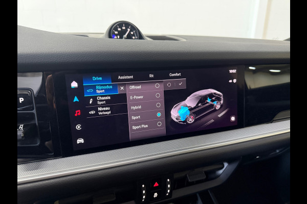 Porsche Cayenne Coupé 3.0 E-Hybrid*Luchtvering*Sportchrono*Facelift*