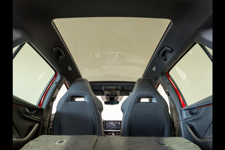 Škoda Kamiq 1.5 TSI ACT Monte Carlo Facelift / 150pk / Panorama dak / Achteruitrij camera / Stoelverwarming / Dodehoek herkenning /