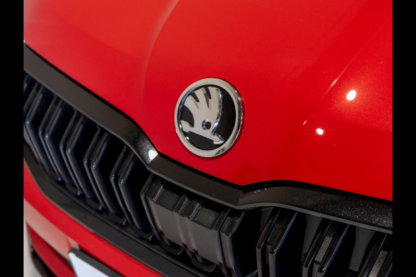 Škoda Kamiq 1.5 TSI ACT Monte Carlo Facelift / 150pk / Panorama dak / Achteruitrij camera / Stoelverwarming / Dodehoek herkenning /