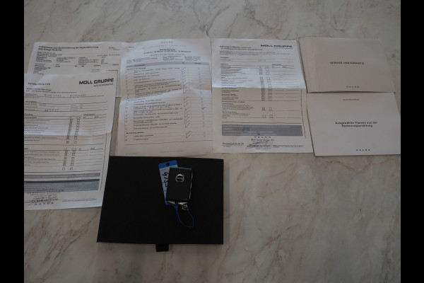 Volvo XC60 2.0 T6 Plug-in hybrid AWD Plus Black Edition | Long Range | Panoramadak | Harman/Kardon | Pilot Assist | Camera | Memory | Keyless