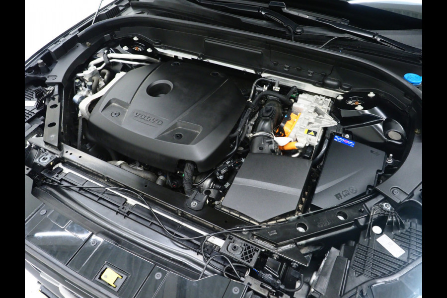 Volvo XC60 2.0 T6 Plug-in hybrid AWD Plus Black Edition | Long Range | Panoramadak | Harman/Kardon | Pilot Assist | Camera | Memory | Keyless