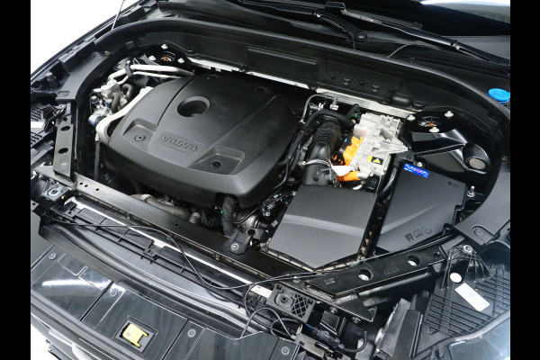 Volvo XC60 2.0 T6 Plug-in hybrid AWD Plus Black Edition | Long Range | Panoramadak | Harman/Kardon | Pilot Assist | Camera | Memory | Keyless