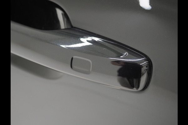 Volvo XC60 2.0 T6 Plug-in hybrid AWD Plus Black Edition | Long Range | Panoramadak | Harman/Kardon | Pilot Assist | Camera | Memory | Keyless