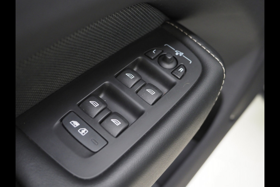Volvo XC60 2.0 T6 Plug-in hybrid AWD Plus Black Edition | Long Range | Panoramadak | Harman/Kardon | Pilot Assist | Camera | Memory | Keyless