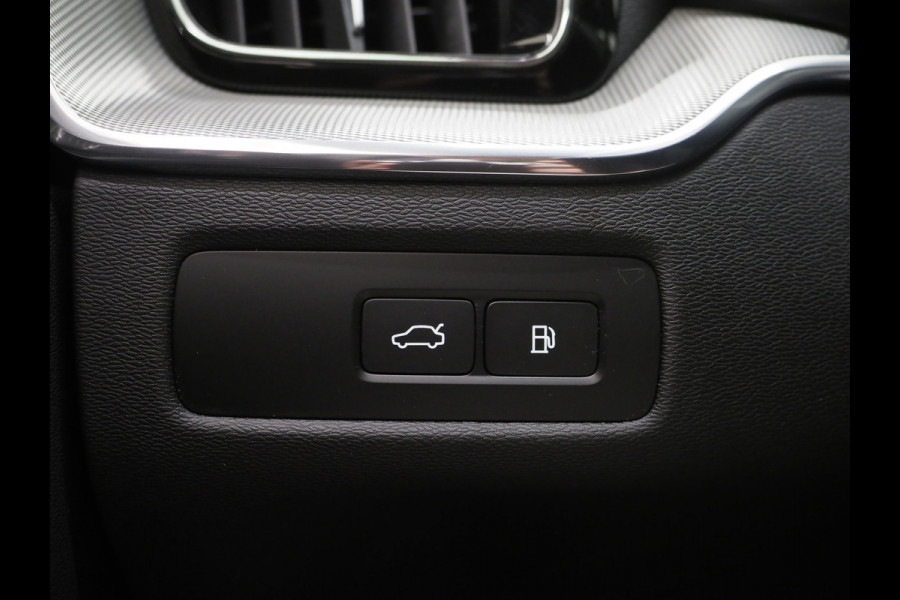Volvo XC60 2.0 T6 Plug-in hybrid AWD Plus Black Edition | Long Range | Panoramadak | Harman/Kardon | Pilot Assist | Camera | Memory | Keyless