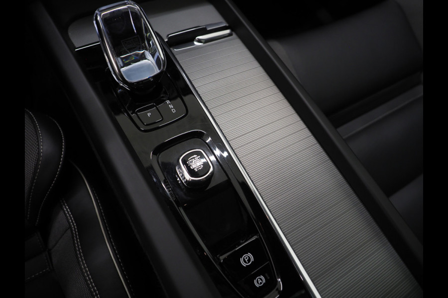 Volvo XC60 2.0 T6 Plug-in hybrid AWD Plus Black Edition | Long Range | Panoramadak | Harman/Kardon | Pilot Assist | Camera | Memory | Keyless