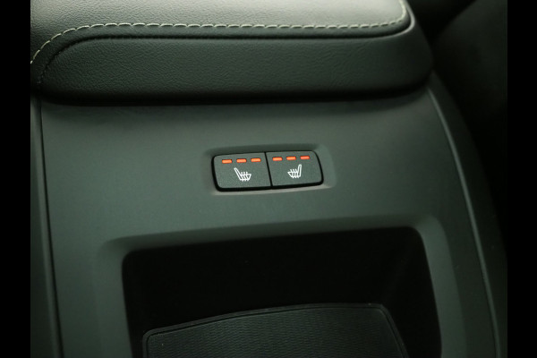 Volvo XC60 2.0 T6 Plug-in hybrid AWD Plus Black Edition | Long Range | Panoramadak | Harman/Kardon | Pilot Assist | Camera | Memory | Keyless