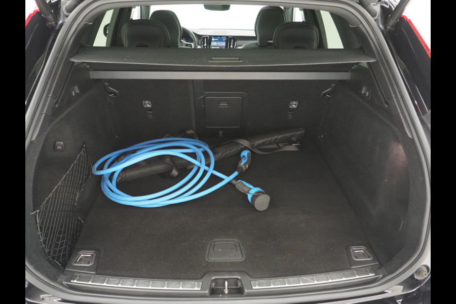 Volvo XC60 2.0 T6 Plug-in hybrid AWD Plus Black Edition | Long Range | Panoramadak | Harman/Kardon | Pilot Assist | Camera | Memory | Keyless