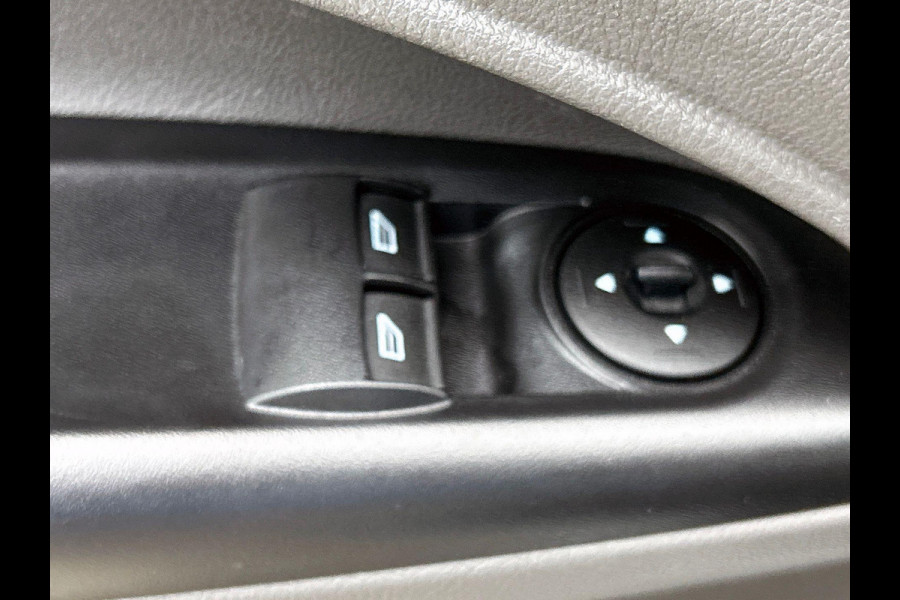 Ford Transit Connect 1.5 EcoBlue Automaat L2 Trend Navigatie Airco Parkeersensoren Cruise Control 3Zits Camera DAB+