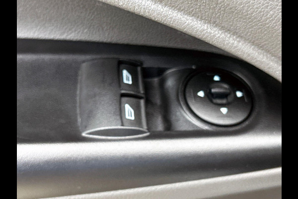 Ford Transit Connect 1.5 EcoBlue Automaat L2 Trend Navigatie Airco Parkeersensoren Cruise Control 3Zits Camera DAB+
