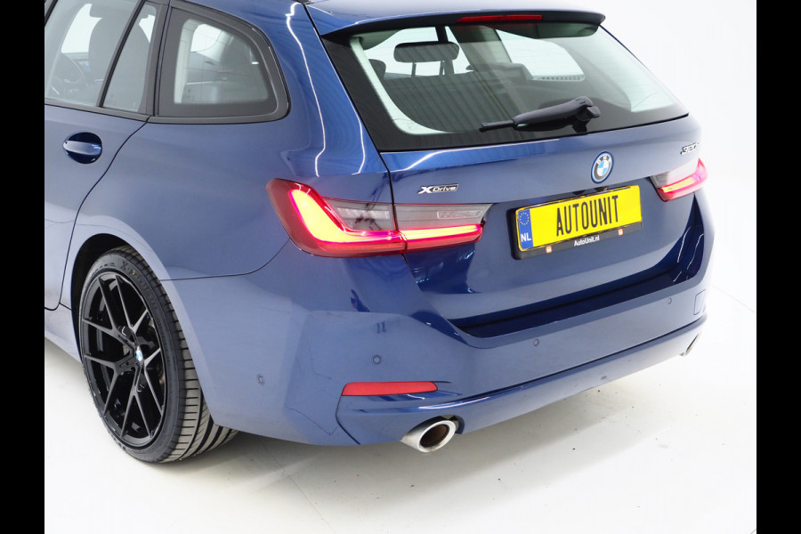 BMW 3 Serie Touring 320e xDrive LCI Shadow Line | Camera | Stoelverwarming | Cruise | LED | DAB | Carplay