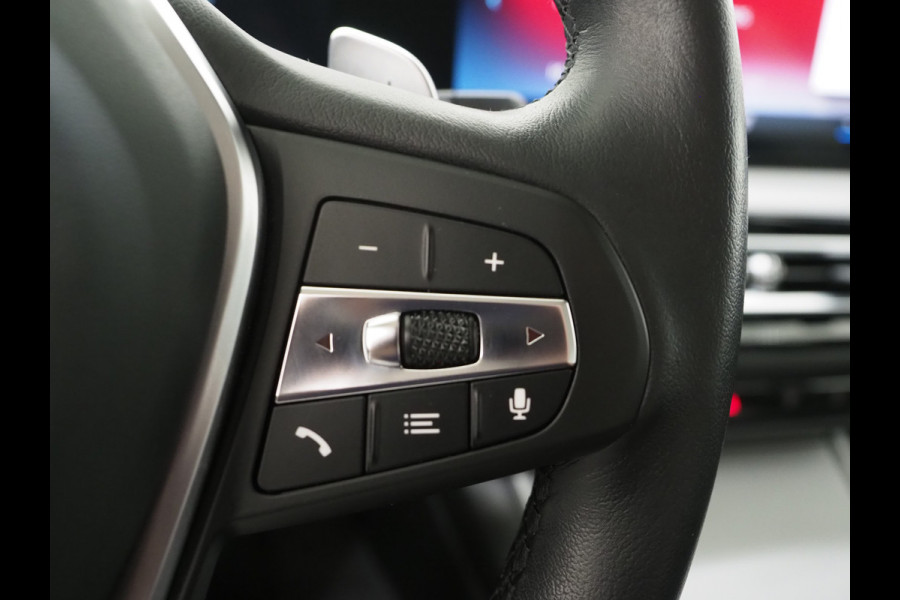 BMW 3 Serie Touring 320e xDrive LCI Shadow Line | Camera | Stoelverwarming | Cruise | LED | DAB | Carplay