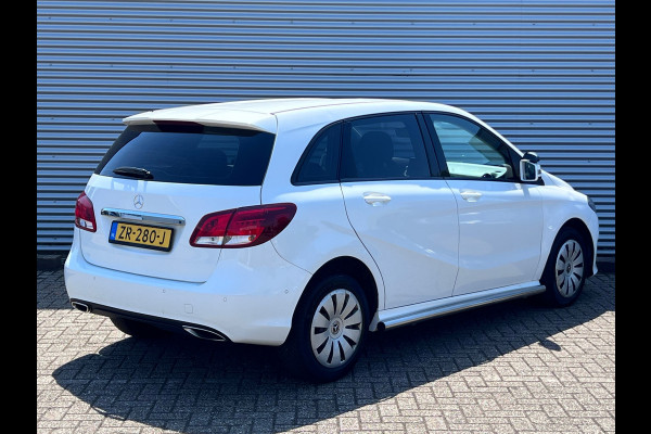 Mercedes-Benz B-Klasse 220 d Ambition // AUTOMAAT / AIRCO / EURO 6 / BLUETOOTH / NAP / 1e EIGENAAR |