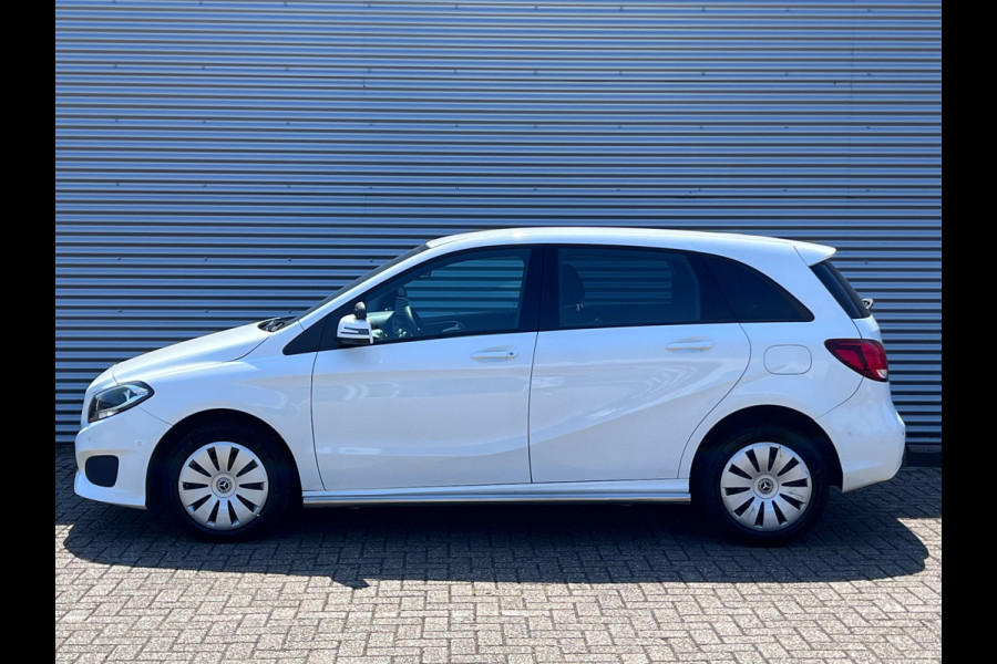 Mercedes-Benz B-Klasse 220 d Ambition // AUTOMAAT / AIRCO / EURO 6 / BLUETOOTH / NAP / 1e EIGENAAR |