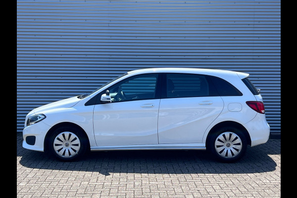 Mercedes-Benz B-Klasse 220 d Ambition // AUTOMAAT / AIRCO / EURO 6 / BLUETOOTH / NAP / 1e EIGENAAR |