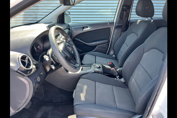 Mercedes-Benz B-Klasse 220 d Ambition // AUTOMAAT / AIRCO / EURO 6 / BLUETOOTH / NAP / 1e EIGENAAR |