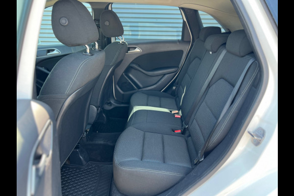 Mercedes-Benz B-Klasse 220 d Ambition // AUTOMAAT / AIRCO / EURO 6 / BLUETOOTH / NAP / 1e EIGENAAR |