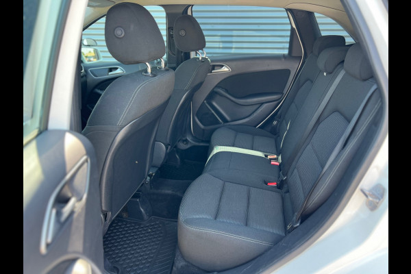 Mercedes-Benz B-Klasse 220 d Ambition // AUTOMAAT / AIRCO / EURO 6 / BLUETOOTH / NAP / 1e EIGENAAR |