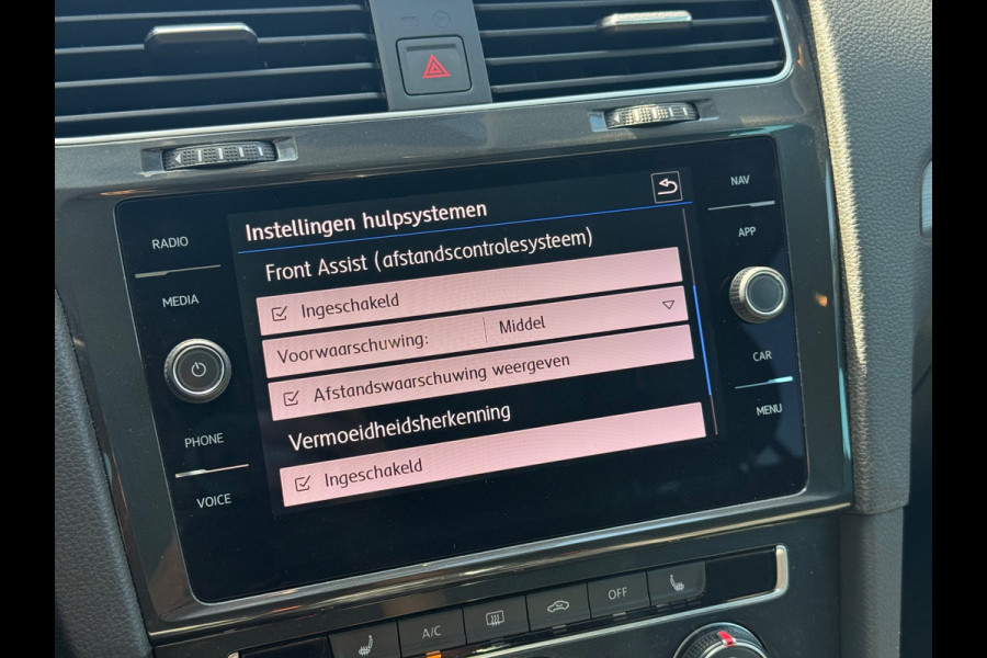 Volkswagen Golf Variant 1.6 TDI Business I PDC I Airco I Cruise