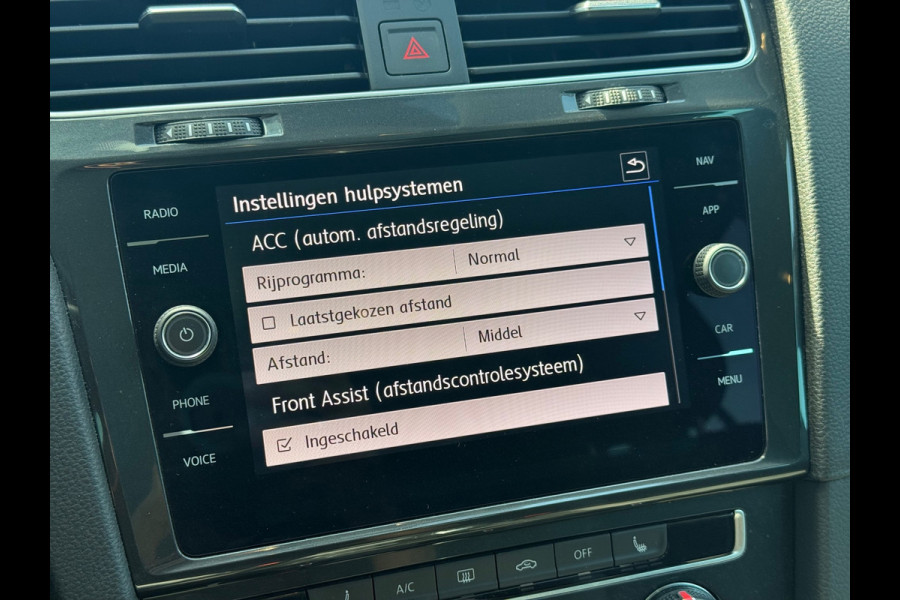 Volkswagen Golf Variant 1.6 TDI Business I PDC I Airco I Cruise