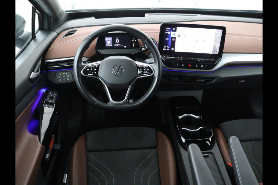 Volkswagen ID.4 Tech 77 kWh | SOH 92,2% | Panorama | 360 Camera | Head up | Virtual cockpit | Sfeerverlichting | Stoel/Stuurverwarming | Adaptive cruise | Carplay | Traffic assist | Climate control | Half leder/velours