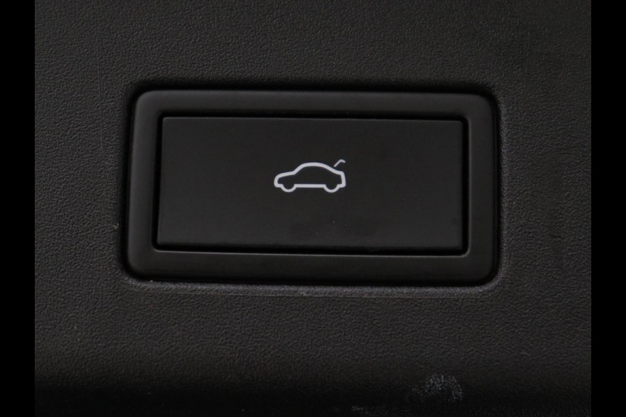 Volkswagen ID.4 Tech 77 kWh | SOH 92,2% | Panorama | 360 Camera | Head up | Virtual cockpit | Sfeerverlichting | Stoel/Stuurverwarming | Adaptive cruise | Carplay | Traffic assist | Climate control | Half leder/velours