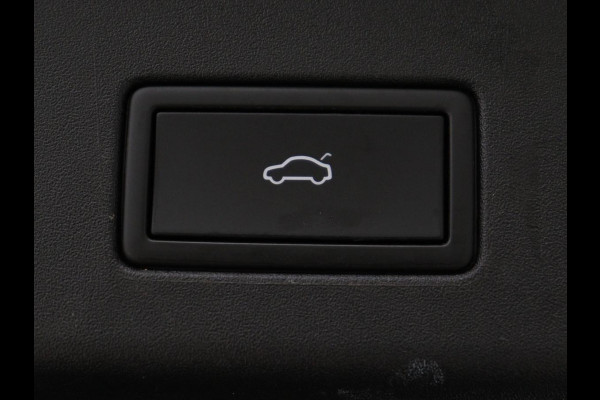 Volkswagen ID.4 Tech 77 kWh | SOH 92,2% | Panorama | 360 Camera | Head up | Virtual cockpit | Sfeerverlichting | Stoel/Stuurverwarming | Adaptive cruise | Carplay | Traffic assist | Climate control | Half leder/velours