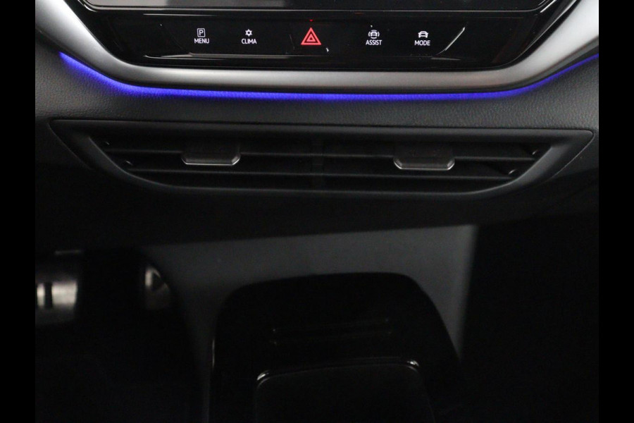 Volkswagen ID.4 Tech 77 kWh | SOH 92,2% | Panorama | 360 Camera | Head up | Virtual cockpit | Sfeerverlichting | Stoel/Stuurverwarming | Adaptive cruise | Carplay | Traffic assist | Climate control | Half leder/velours