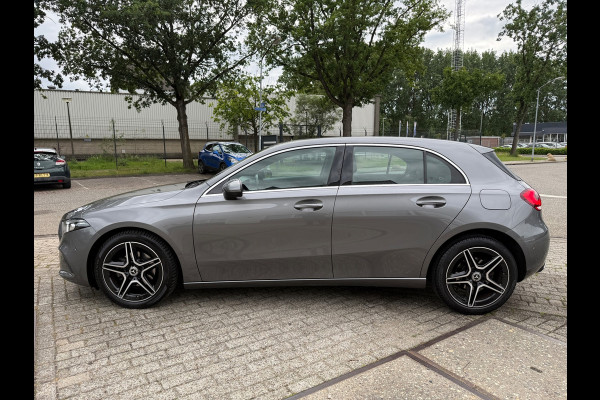Mercedes-Benz A-Klasse 180 Premium Plus 18 INCH-AMG NAVI CARPLAY LEDER