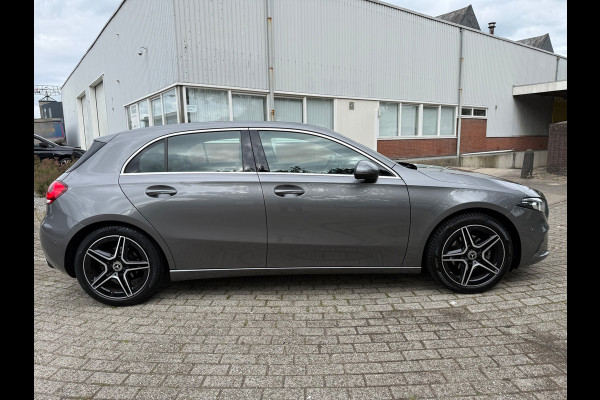 Mercedes-Benz A-Klasse 180 Premium Plus 18 INCH-AMG NAVI CARPLAY LEDER