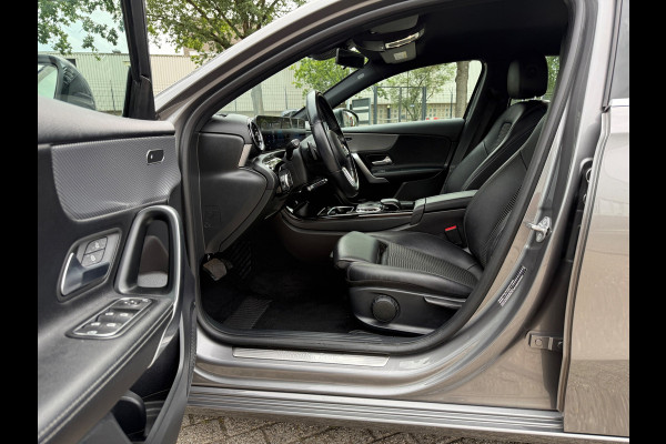 Mercedes-Benz A-Klasse 180 Premium Plus 18 INCH-AMG NAVI CARPLAY LEDER