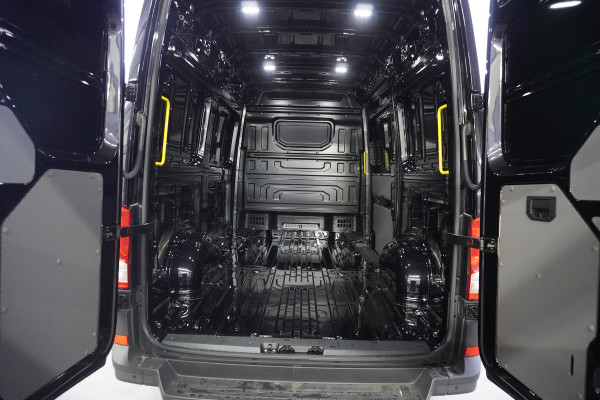 Volkswagen Crafter 35 2.0 TDI 177PK L3H3 Automaat Nr. V120 | Climat | Navi | Cruise | Camera