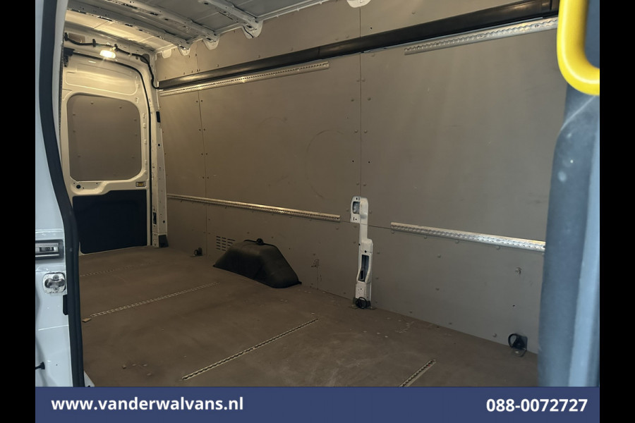 Ford Transit 2.0 TDCI 130pk L4H3 Euro6 Airco | Camera | Apple Carplay | Cruisecontrol | Verwarmde voorruit Android Auto, Parkeersensoren, Bijrijdersbank