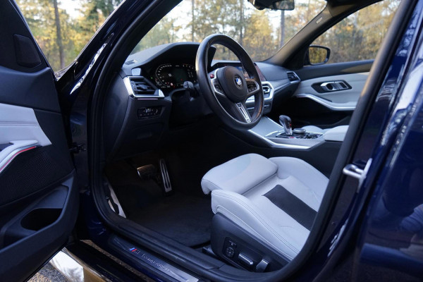 BMW 3 Serie M3 Competition | Tansanitblau II metallic | Carbon dak | Sport uitlaat | 1e Lak